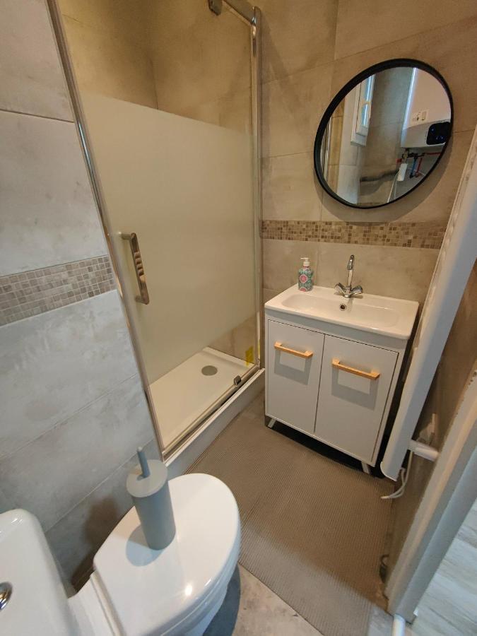 Les Lofts De Provins: Apt 4 Esterno foto